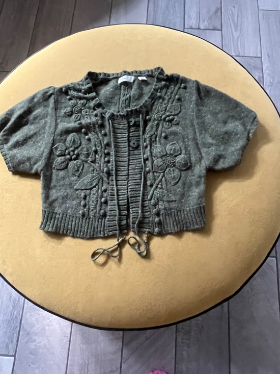 Anthropologie Sweaters - Vtg Sleeping on Snow Olive Green Floral Cropped Cardigan Sz M Cottagecore Fairy